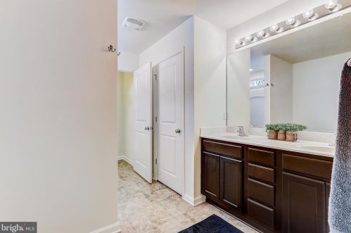 618 Schaeffer Ave, West Deptford NJ 08096-6631 exterior