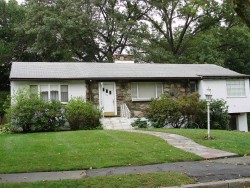 122 Winslow Rd, Newton, MA 02468-1741