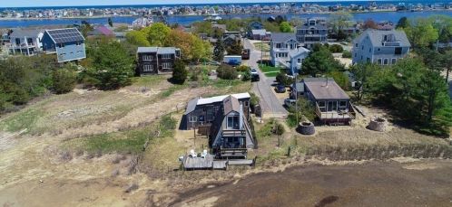 8 Blue Hill Ave, Newbury MA  01951-1303 exterior