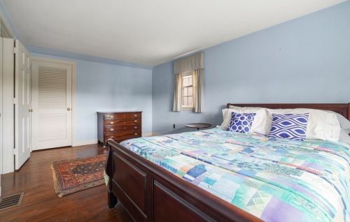 414 Westfield St, Dedham MA 02026-5626 exterior