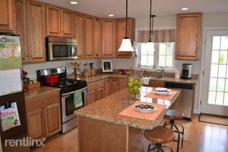 47 Bacon St, Watertown MA  02472-2336 exterior