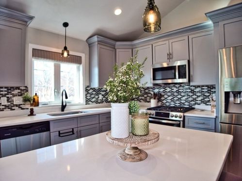 341 Courtney St, Fall River MA 02720-6726 exterior