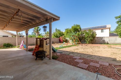 1102 Behrend Dr, Phoenix AZ 85050-3992 exterior