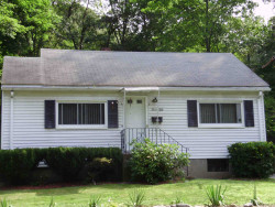 350 Winchester St, Newton, MA 02461-2051