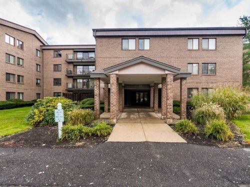 3 Ledgewood Way, Peabody MA  01960-1355 exterior