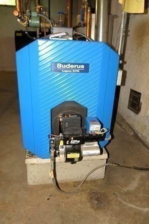 108 Buffam Rd, Amherst MA 01002-9720 exterior