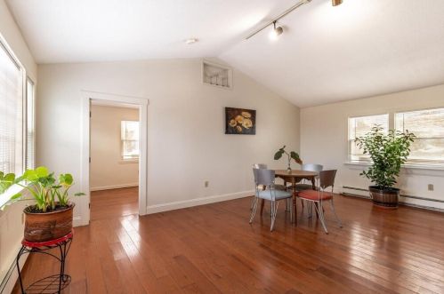 140 Norfolk St, Worcester MA 01604-2910 exterior