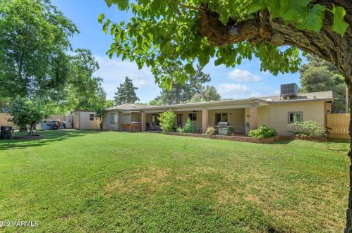 2226 Fairmount Ave, Phoenix AZ 85016-6716 exterior