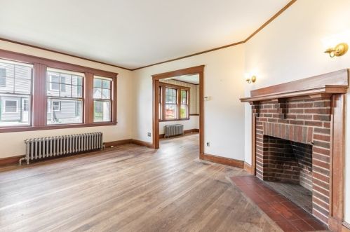 131 Riverside Dr, Dedham MA  02026-6930 exterior