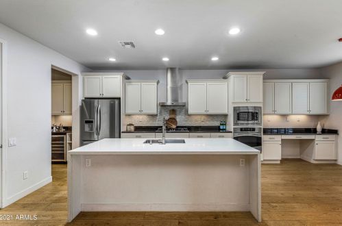 21523 39th Ter, Phoenix, AZ 85050-4905