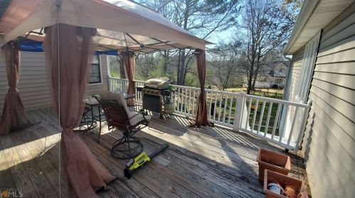 404 Milky Way, Stockbridge GA 30281-5901 exterior