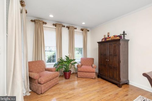 152 Burnet Cres, Trenton NJ 08691-4150 exterior