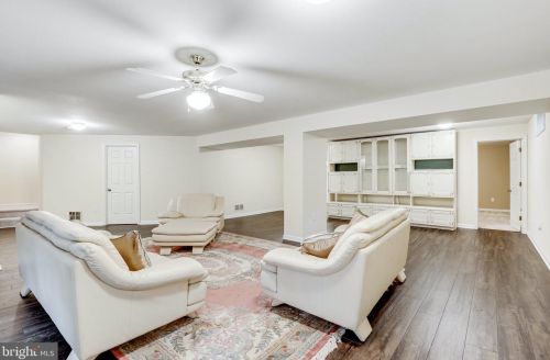 5424 Wooded Way, Columbia MD 21044-5722 exterior