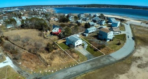 4 Pond St, Wareham, MA 02571-2781