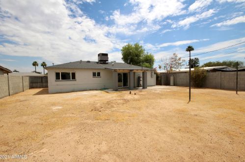 2908 Bloomfield Rd, Phoenix AZ 85029-2950 exterior