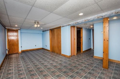 2 Chester Ave, Burlington MA 01803-1312 exterior