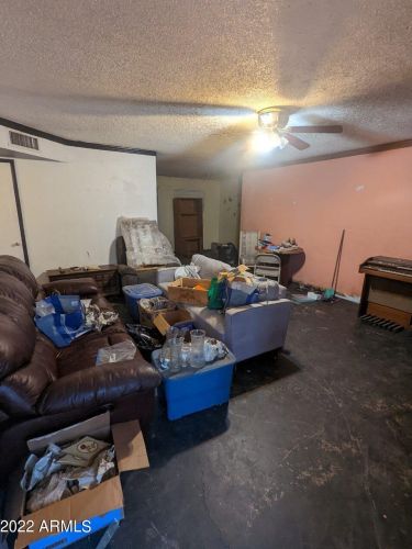 1016 60th Ave, Phoenix, AZ 85043-1504