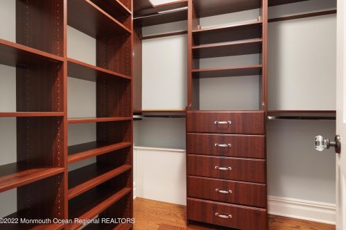 21 Vista Dr, Little Silver NJ  07739-1611 exterior