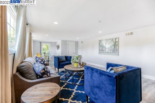 1225 Sandelin Ave, San Leandro CA  94577-3956 exterior