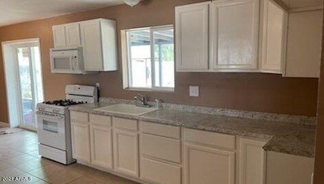 1742 Burgess Ln, Phoenix, AZ 85042-4516