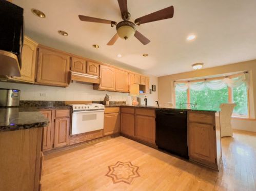 1240 131 Ct, Lemont IL exterior