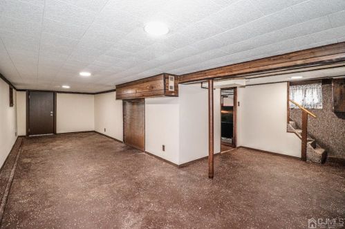 42 Leick Ave, Carteret NJ 07008-2841 exterior