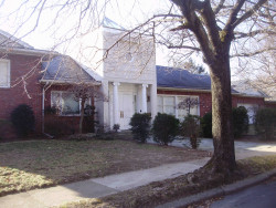 20 Montrose St, Newton, MA 02458-2718