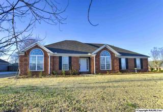 94 Manor House Dr, Huntsville, AL 35811-8065