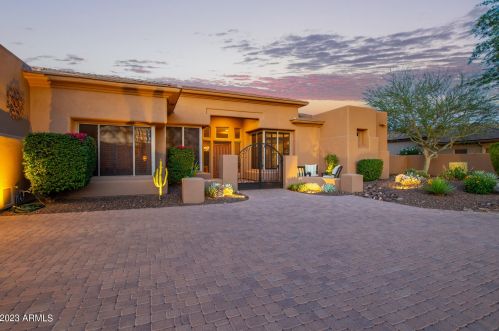 22843 54th St, Phoenix AZ  85054-7199 exterior