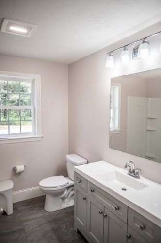 252 Charge Pond Rd, Wareham MA  02571-1108 exterior