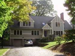 20 Park Ave, Newton, MA 02458-2608