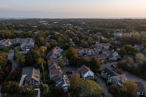 6 Munson Meeting, Chatham MA exterior