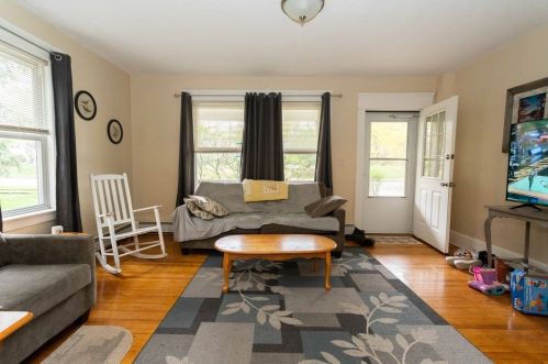 480 Salisbury St, Worcester MA 01609-1307 exterior