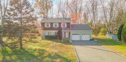 5 Wilson Ave, East Hanover, NJ 07936-2987