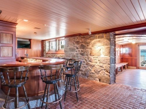 71 Eastern Point Blvd, Gloucester, MA 01930-4433