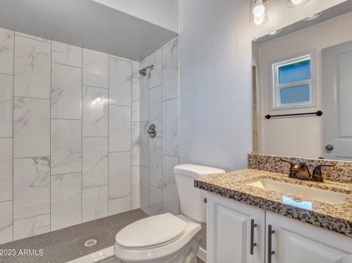 5526 Clarendon Ave, Phoenix AZ 85033-4118 exterior