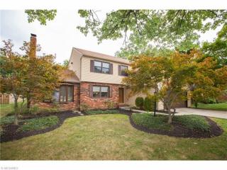 27663 Whitehill Cir, Cleveland OH  exterior