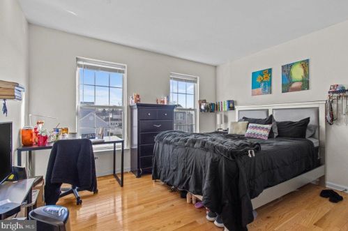 13 Equestrian Dr, Burlington NJ 08016-3065 exterior