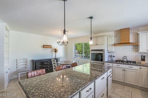 7240 7th Ave, Phoenix AZ  85021-8014 exterior