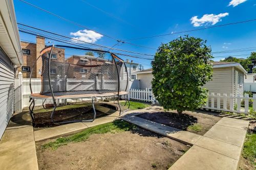 3325 Kenilworth Ave, Forest View IL 60402-1661 exterior