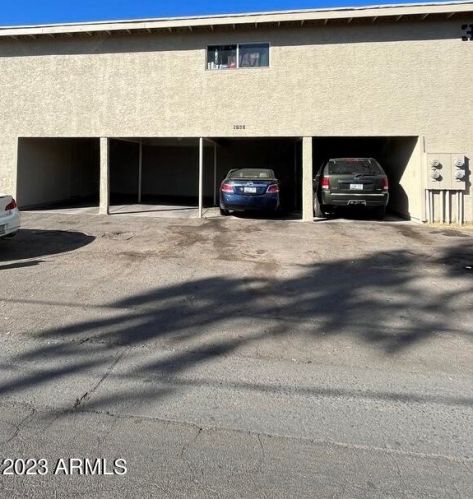 2696 43rd Ave, Phoenix AZ 85009-1085 exterior