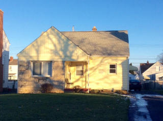 876 Chestershire Rd, Columbus, OH 43204-2328