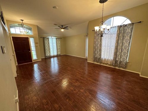 1305 Heron Dr, Taylor Lake Village TX  77586-2548 exterior