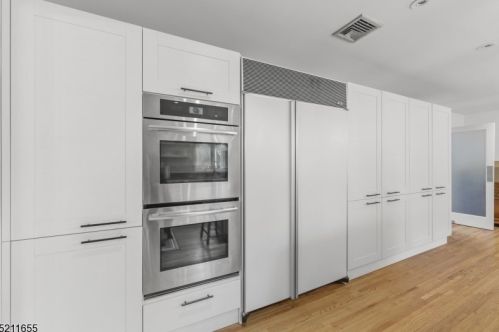 79 Pinewood Dr, Skyline Lakes NJ  07456-1122 exterior