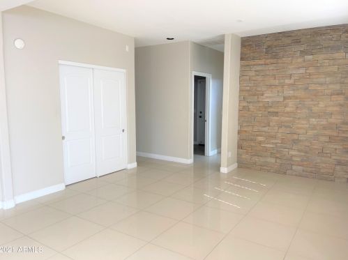 2214 28th St, Phoenix AZ  85008-2804 exterior