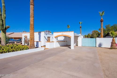 3836 Becker Ln, Phoenix, AZ 85029-4021