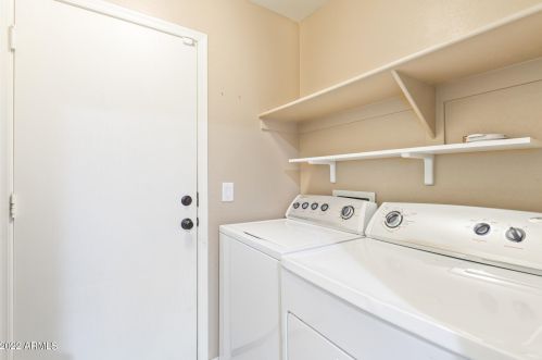 2016 77th Ln, Phoenix AZ  85035-5122 exterior