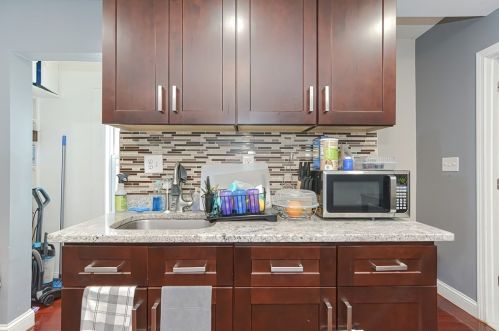 24 Greystone St, Quincy MA 02169-6367 exterior