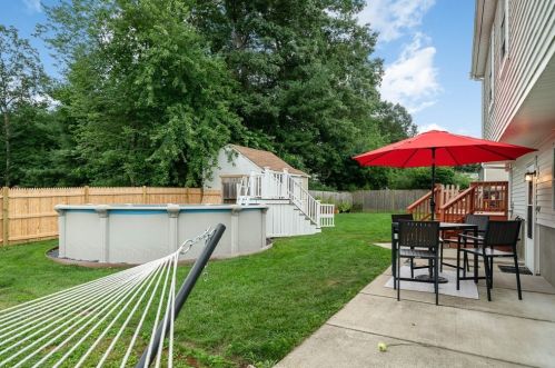 395 King James Blvd, Taunton MA  02780-7703 exterior