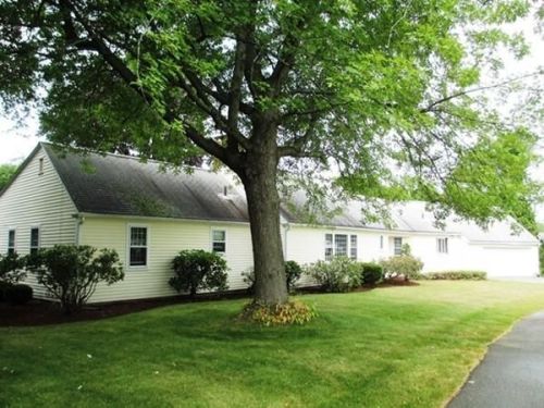 3 Heatherwood Dr, Shrewsbury, MA 01545-1620